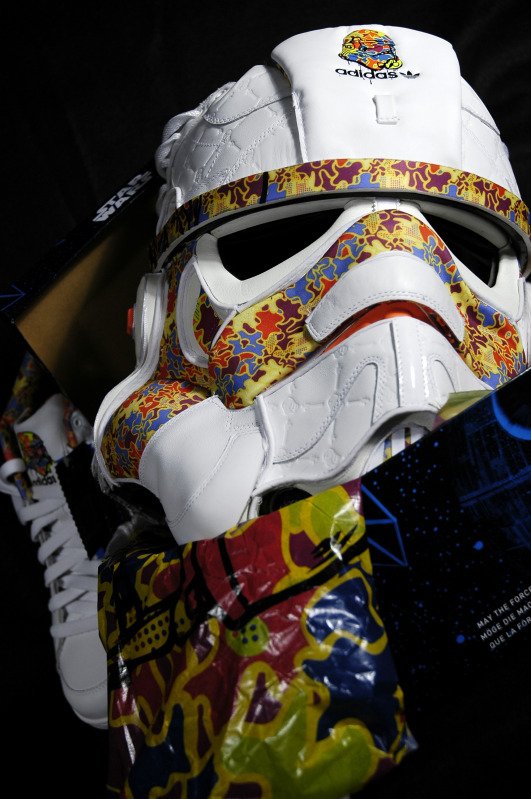 adidas - All Day I Dream About Stormtroopers adidas Stormtrooper Helmet Sculpture (3)