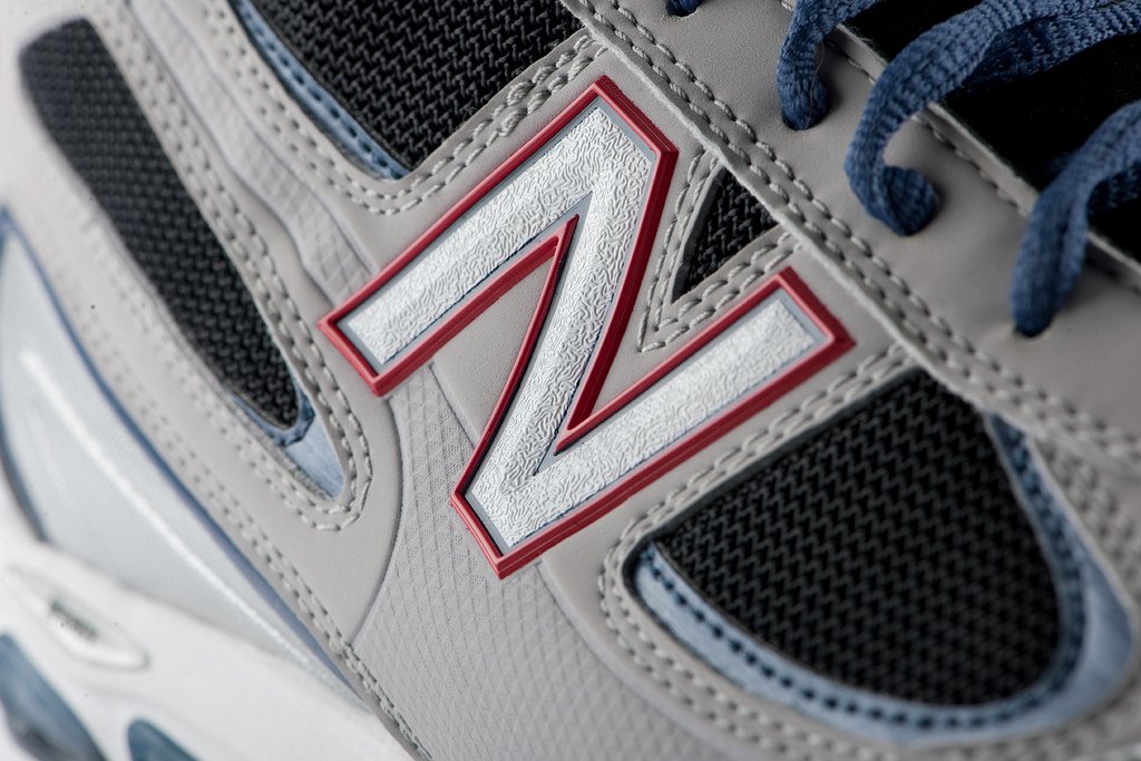 Best Cleats of the MLB Postseason: Nelson Cruz Player Exclusive New Balance 1103 Cleats Grey/Black/Red