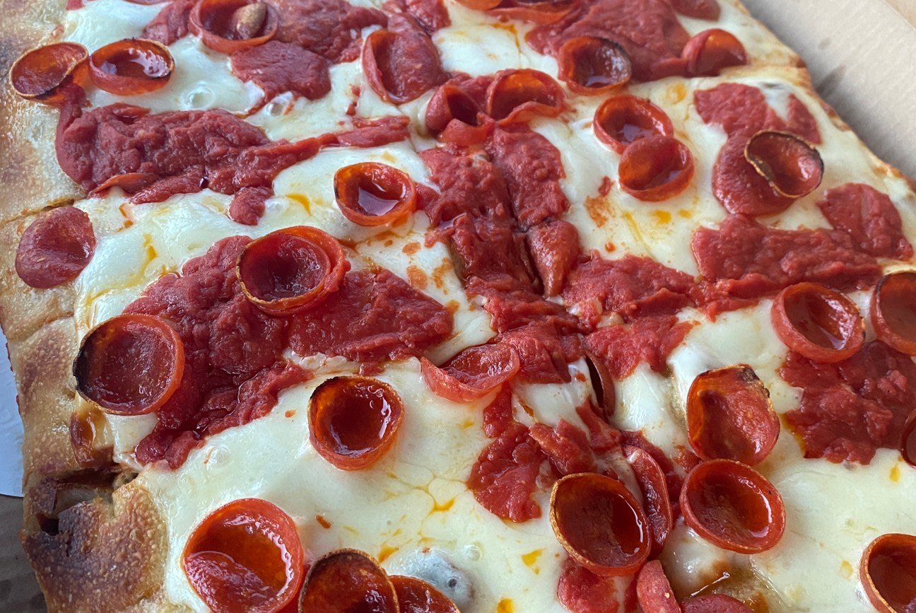 Verrazzano Deep Dish Pizza, Half Moon Bay, California